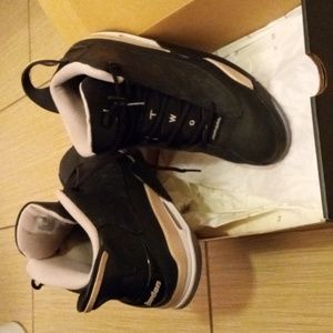 Jordan Fossil Dub Zero 🖤 🍦